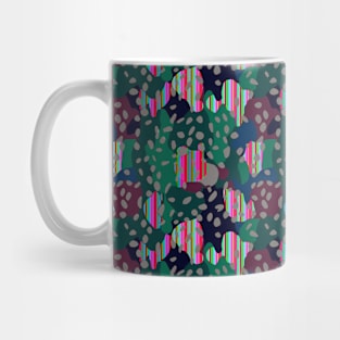 Animalier camouflage stripes dark green magenta Mug